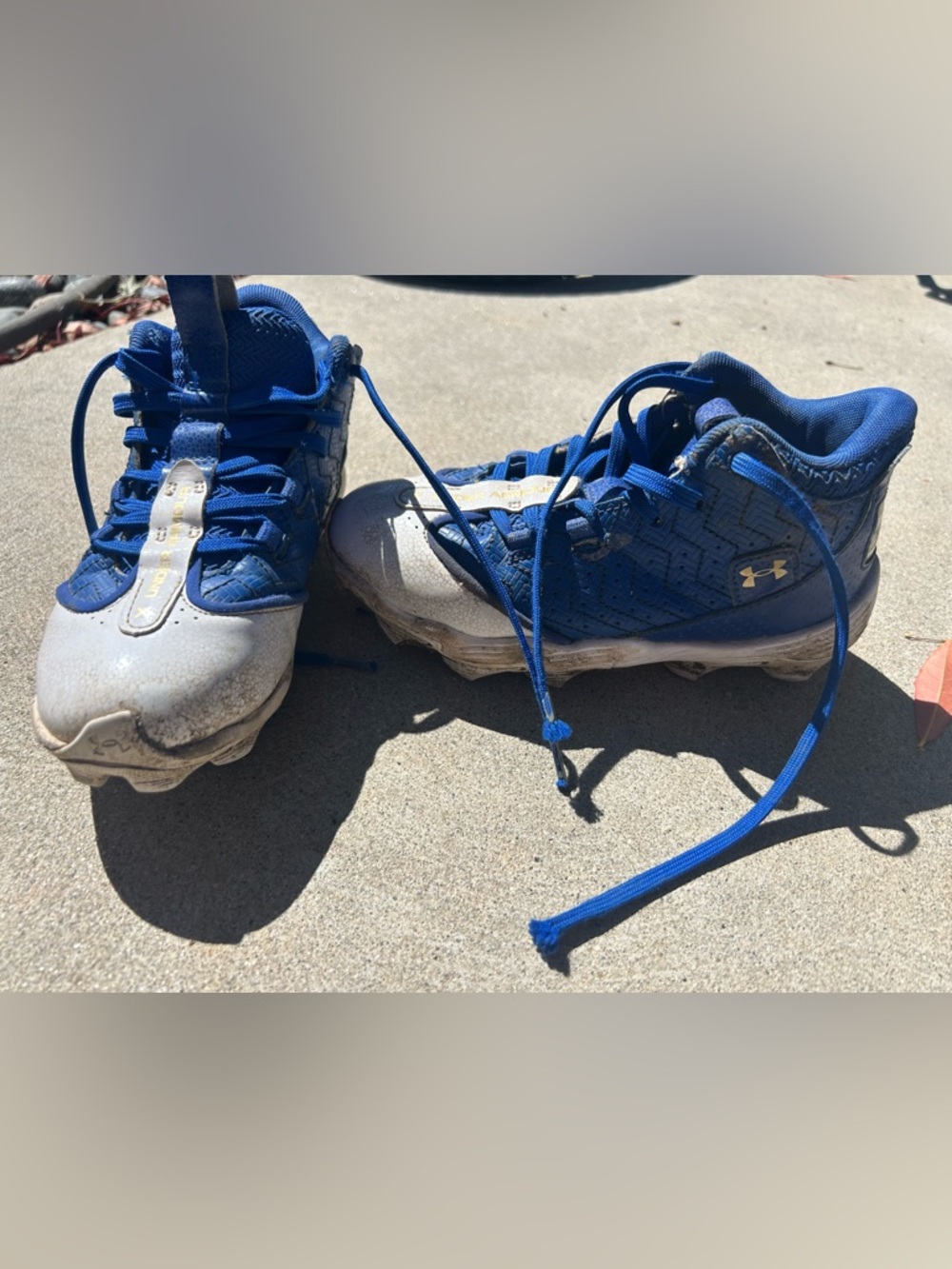 Kids New Balance Baseball Cleats size 1Y